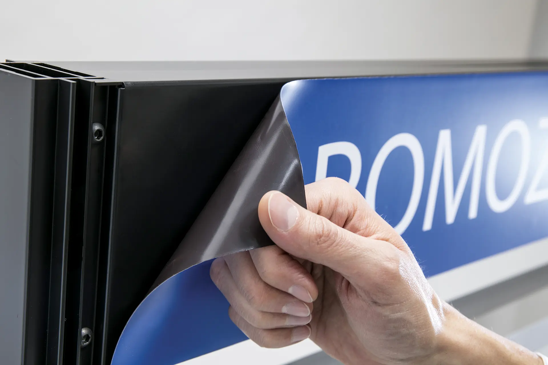 Lokic - arredamento per farmacie flessibile di design - gallery 10