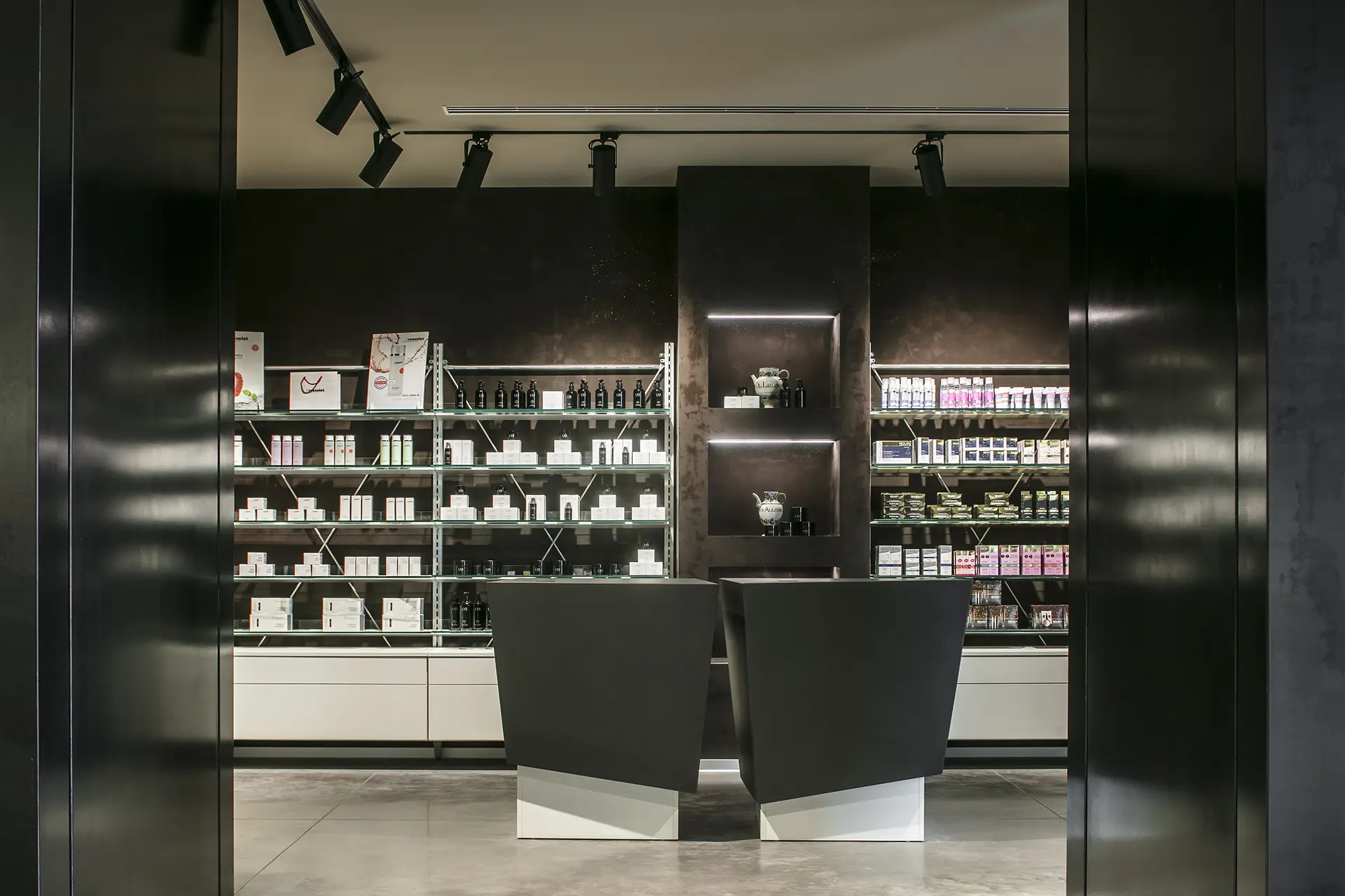 Realizzazioni Th.Kohl - Farmacia All'Angelo Fontaniva PD - gallery 04