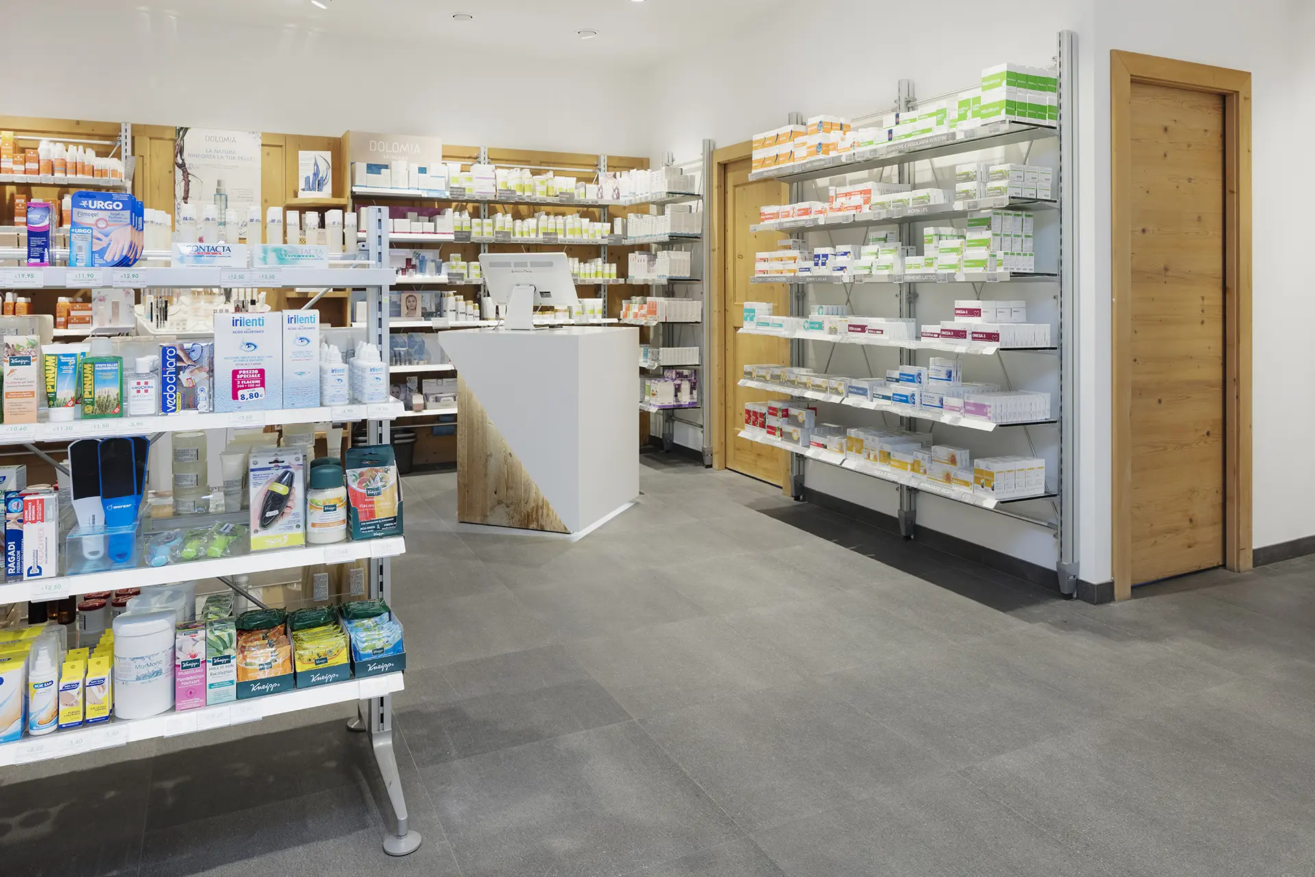 Realizzazioni Th.Kohl - Farmacia Apoteca Corvara BZ - gallery 01