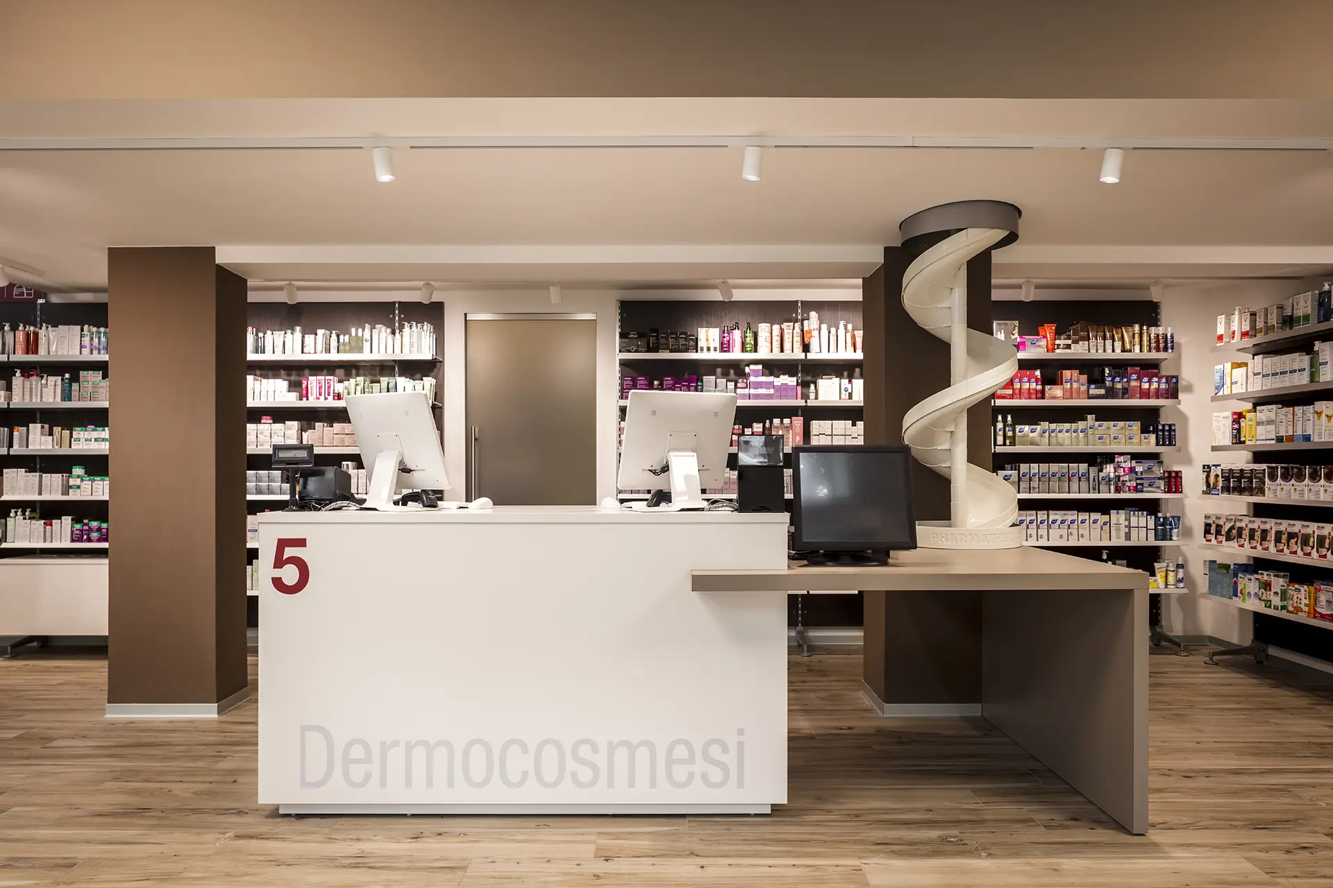 Realizzazioni Th.Kohl - Farmacia Comunale Giotto Arezzo AR - gallery 04