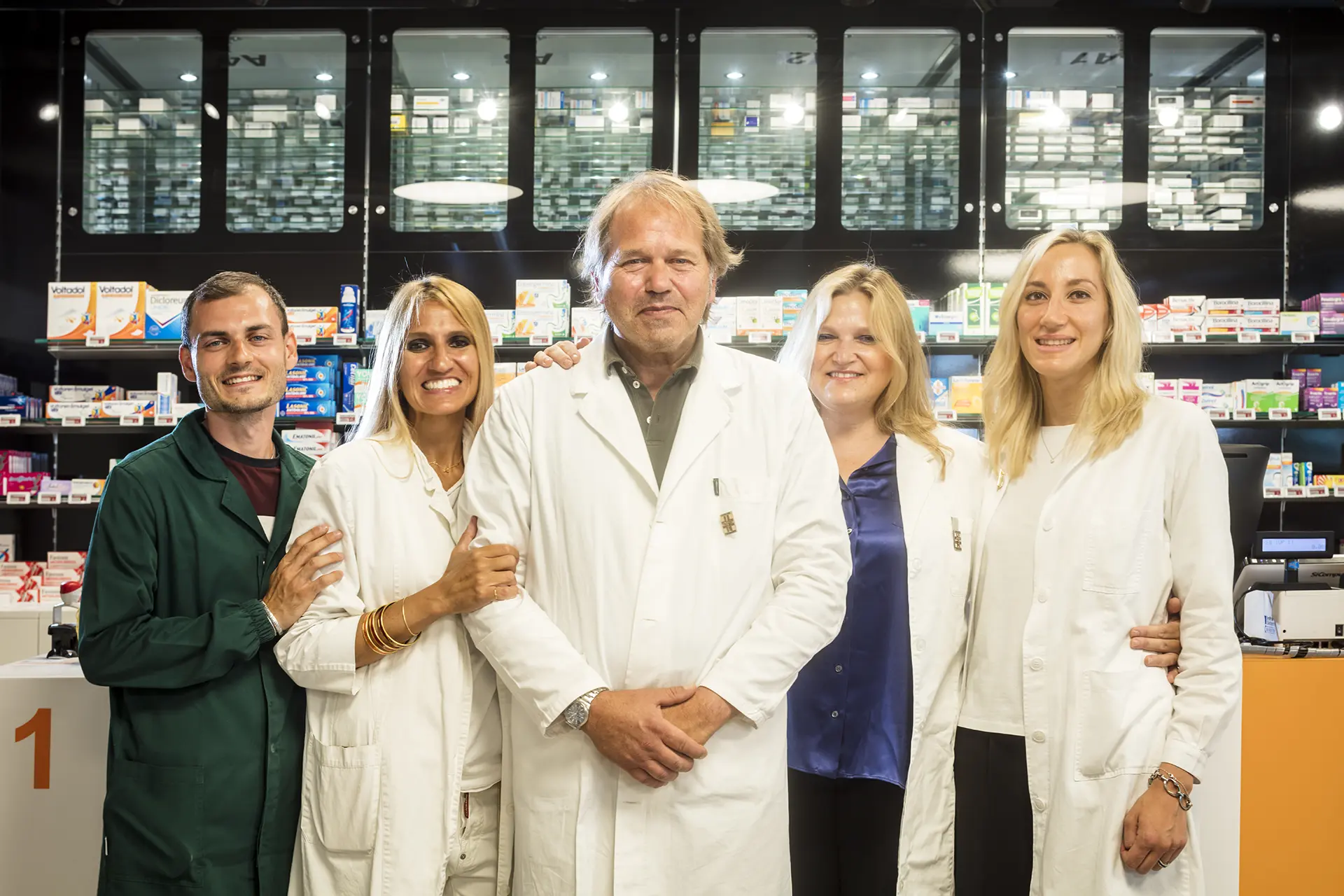 Realizzazioni Th.Kohl - Farmacia De Marco Bari BA - 03