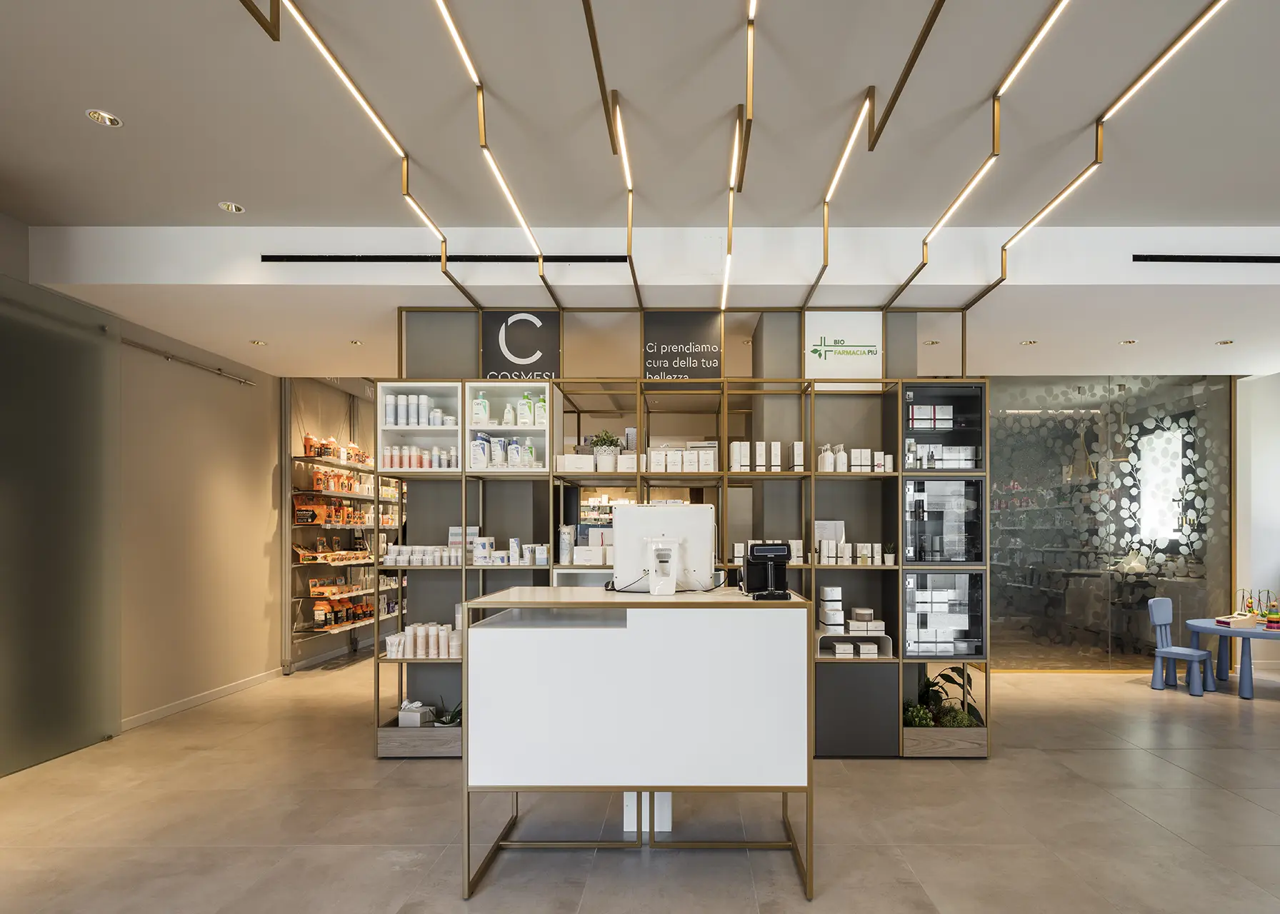 Farmacia Monaco 2 Realizzazioni Th.Kohl - Farmacia Monaco Schio VI - gallery 02