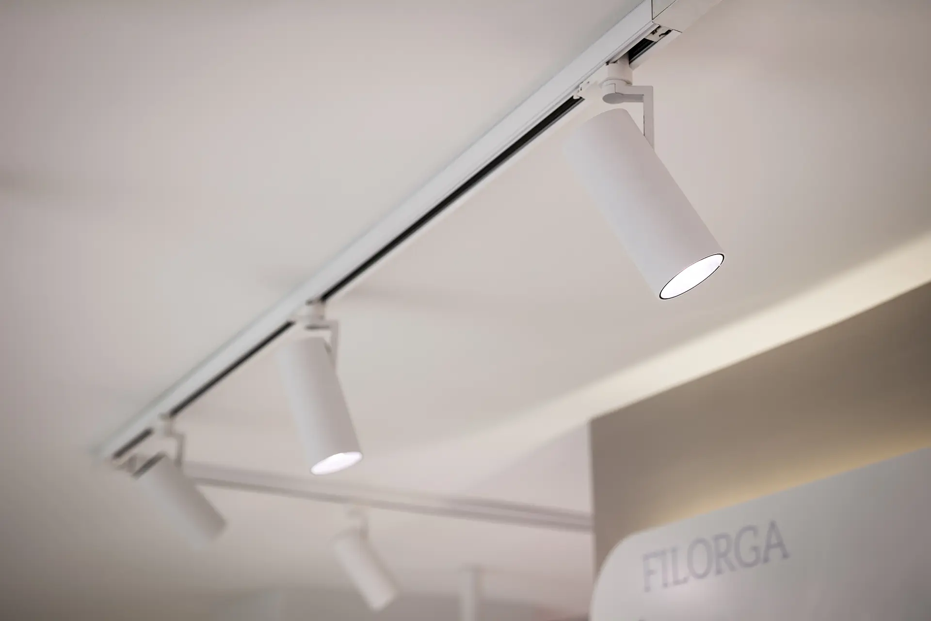 Realizzazioni Th.Kohl - Farmacia Sansoni Cantù CO - gallery 06