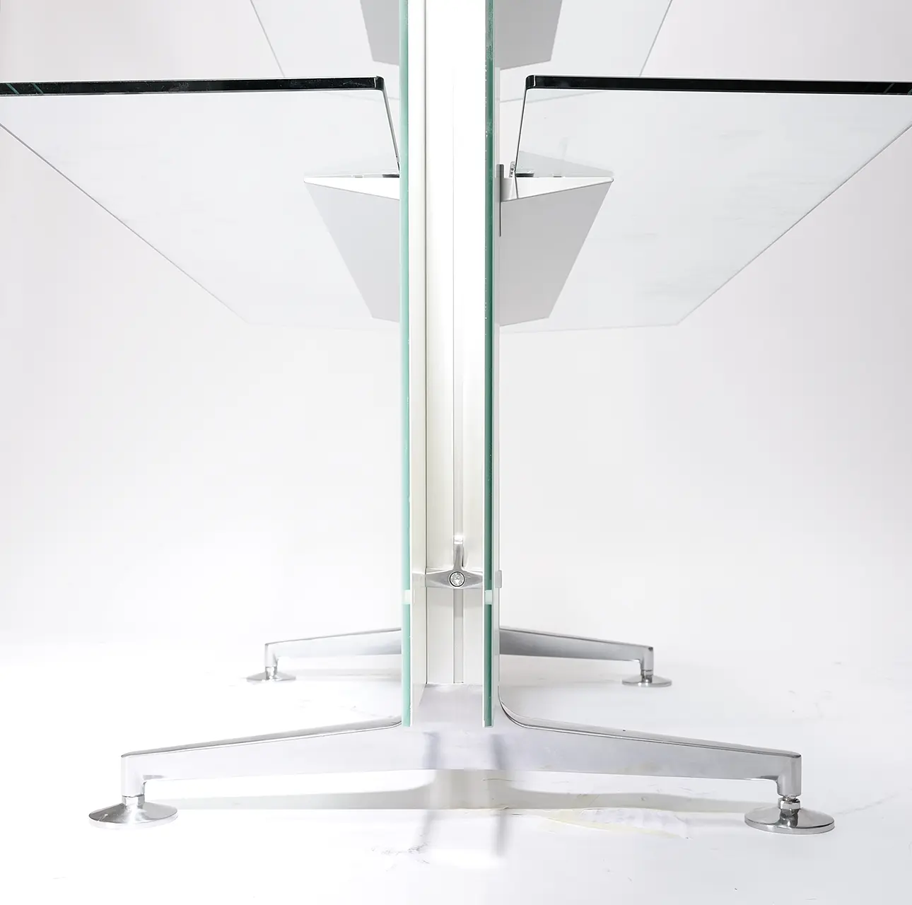 XF arredamento per farmacie minimal di design - gallery 01