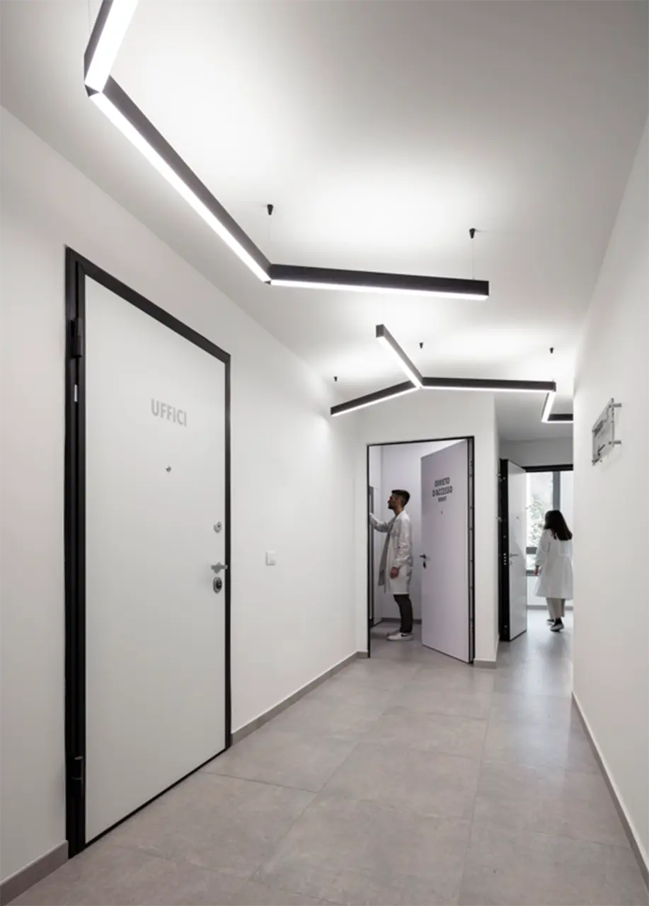 Cabine servizi 1 progettazione e installazione aree carbine servizi per farmacie - th.kohl 01