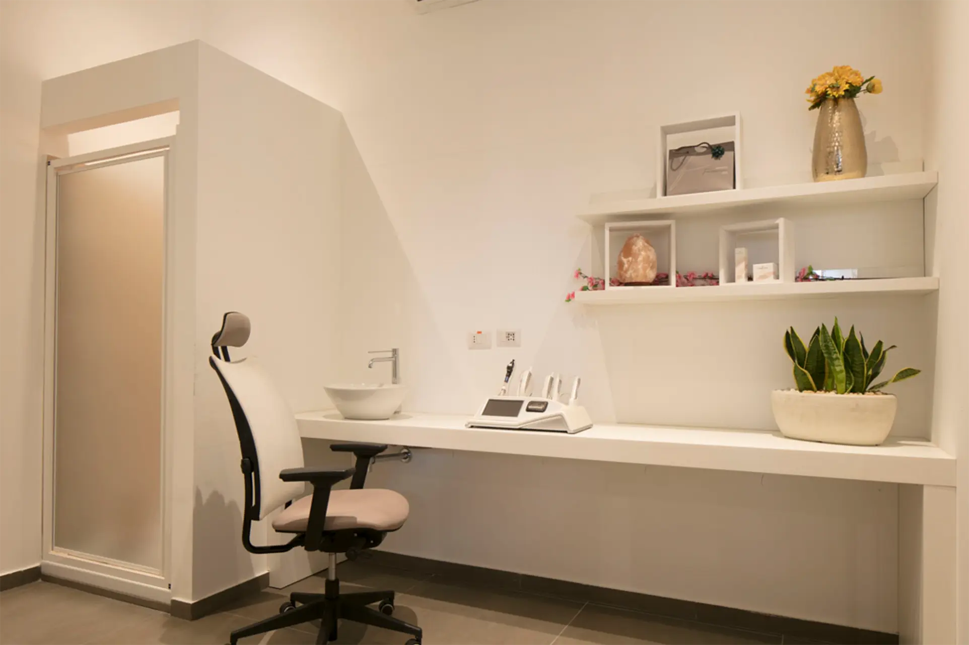 Cabine servizi 15 progettazione e installazione aree carbine servizi per farmacie - th.kohl 15