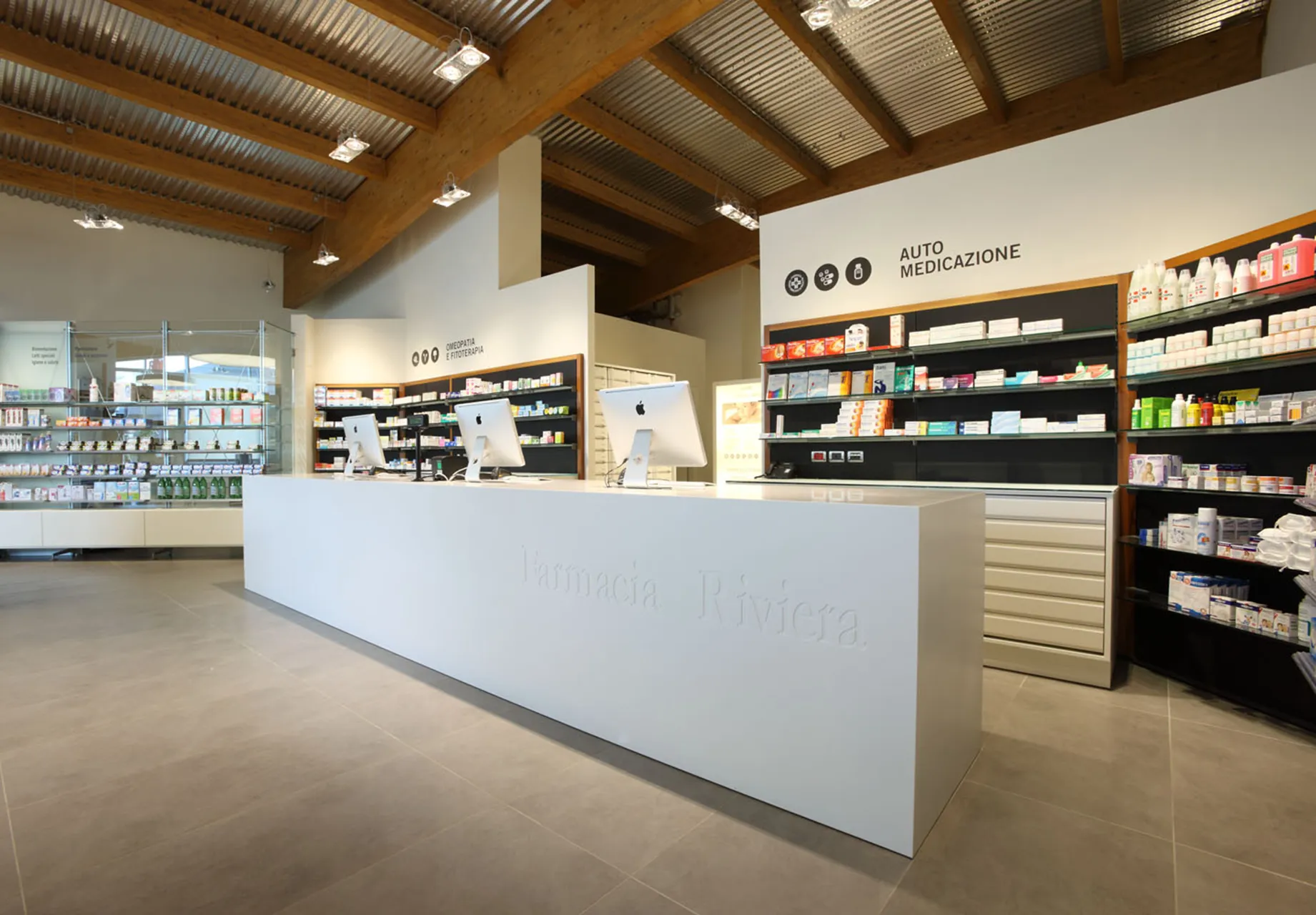 progettazione e installazione banchi per farmacia - th.kohl 16