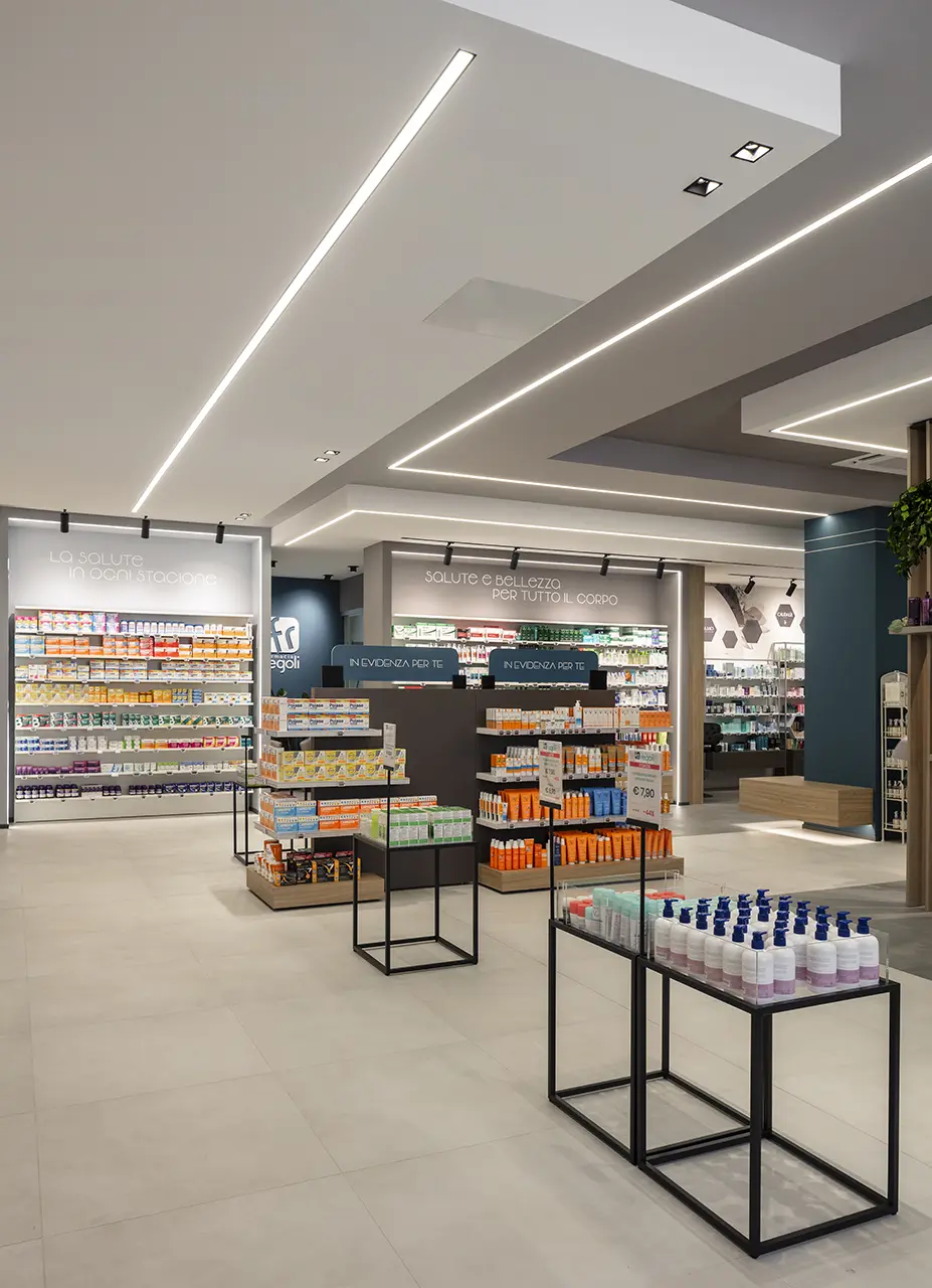 Gondole e tavoli expo 16 progettazione e installazione tavoli expo per farmacie - th.kohl 16