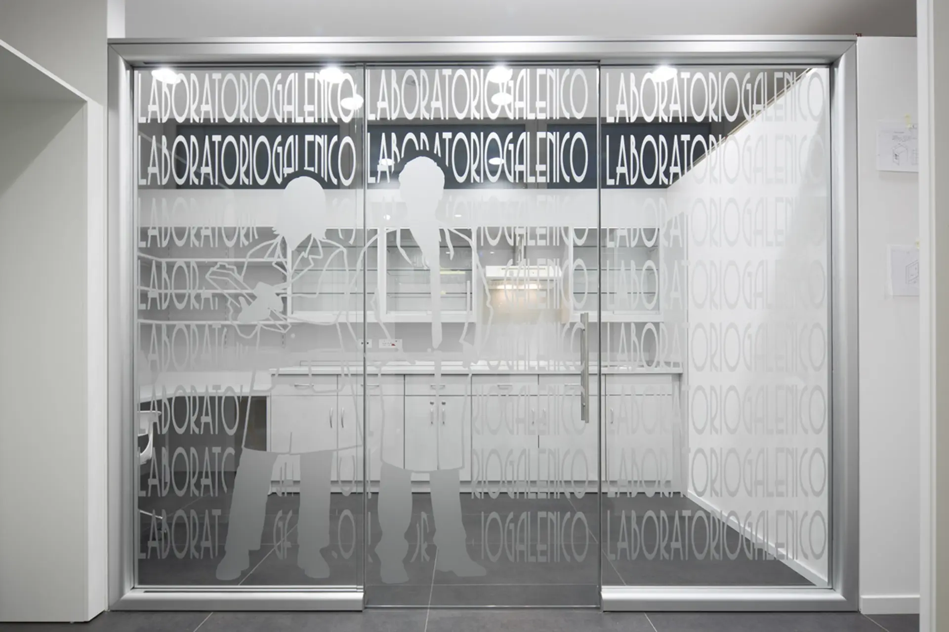 progettazione, produzione e installazione laboratori galenici per farmacie - th.kohl 08