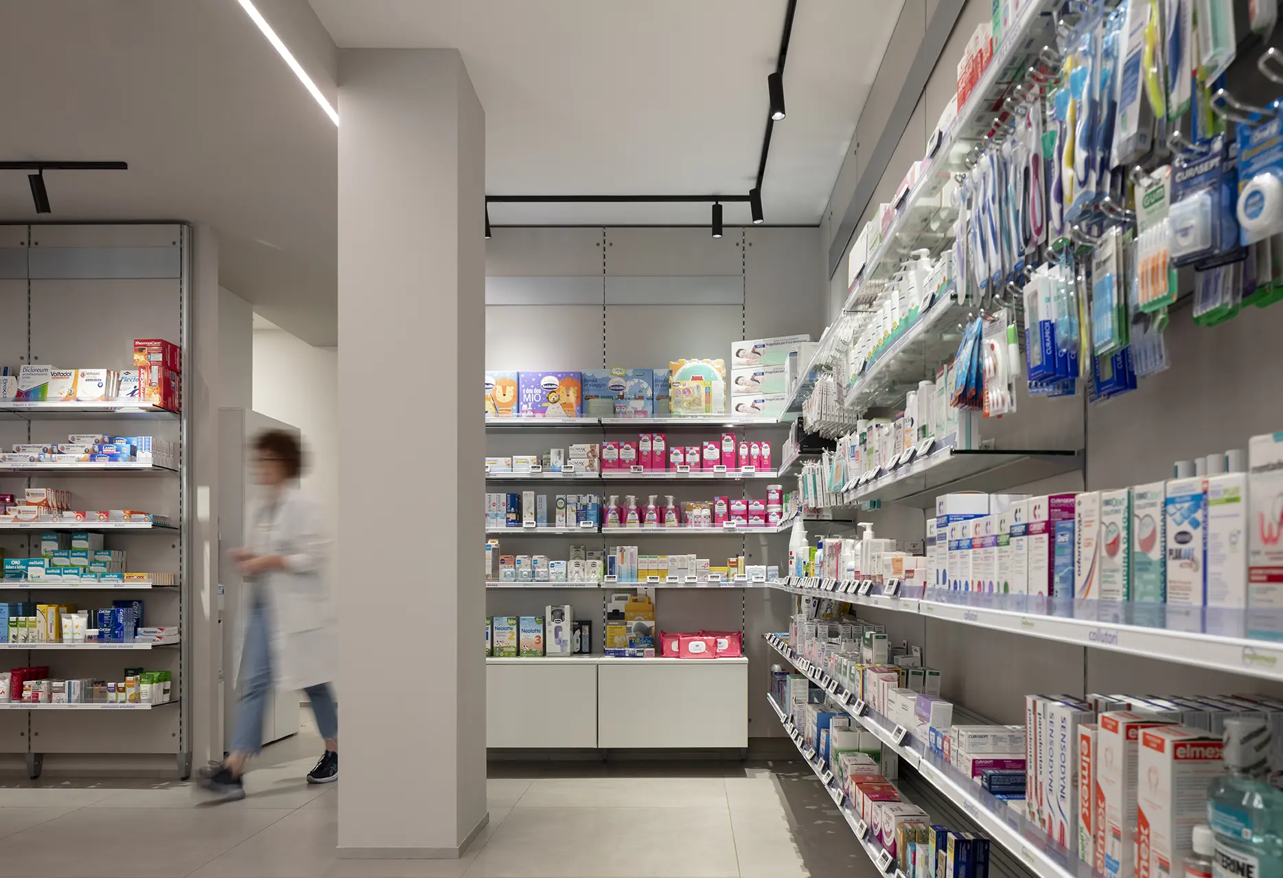 Realizzazioni Th.Kohl Farmacia Cooperativa Comunale Sasso Marconi BO gallery 02