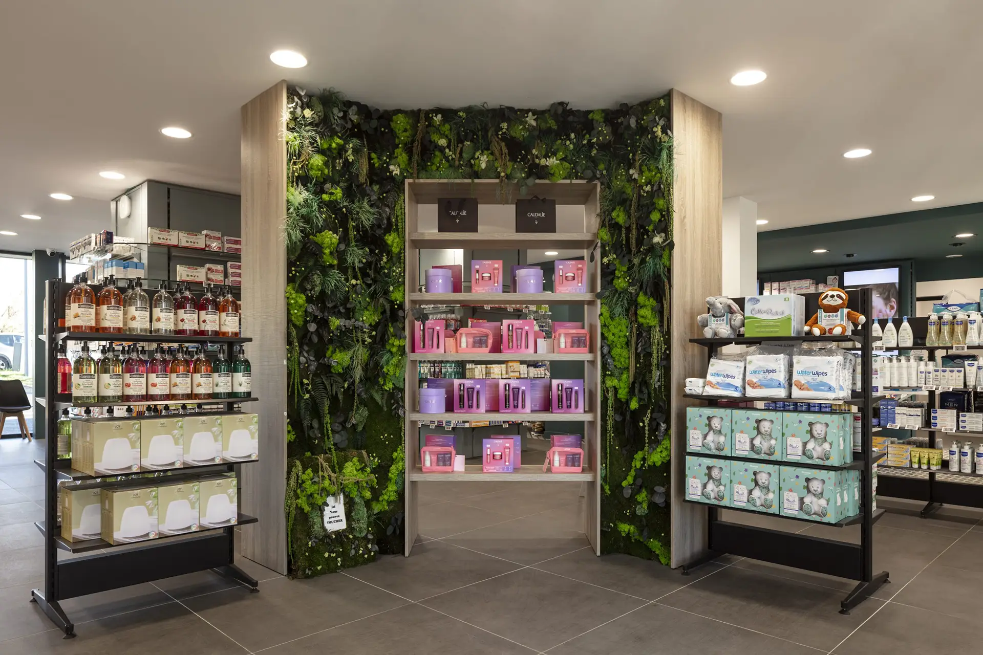 Pharmacie Franc 5 Realizzazioni Th.Kohl - Pharmacie Franc - gallery 05