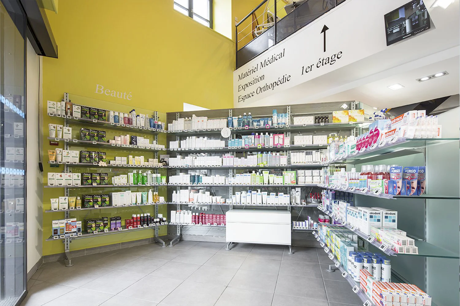Réalisation Th.Kohl - Pharmacie Raynaud - gallery 01