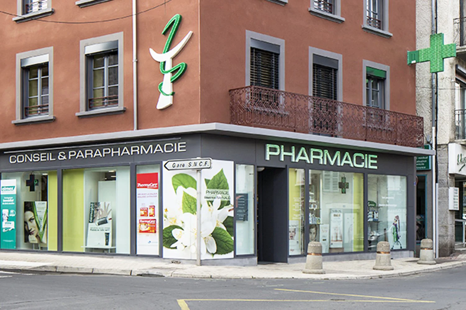 Réalisation Th.Kohl - Pharmacie Raynaud - gallery 04