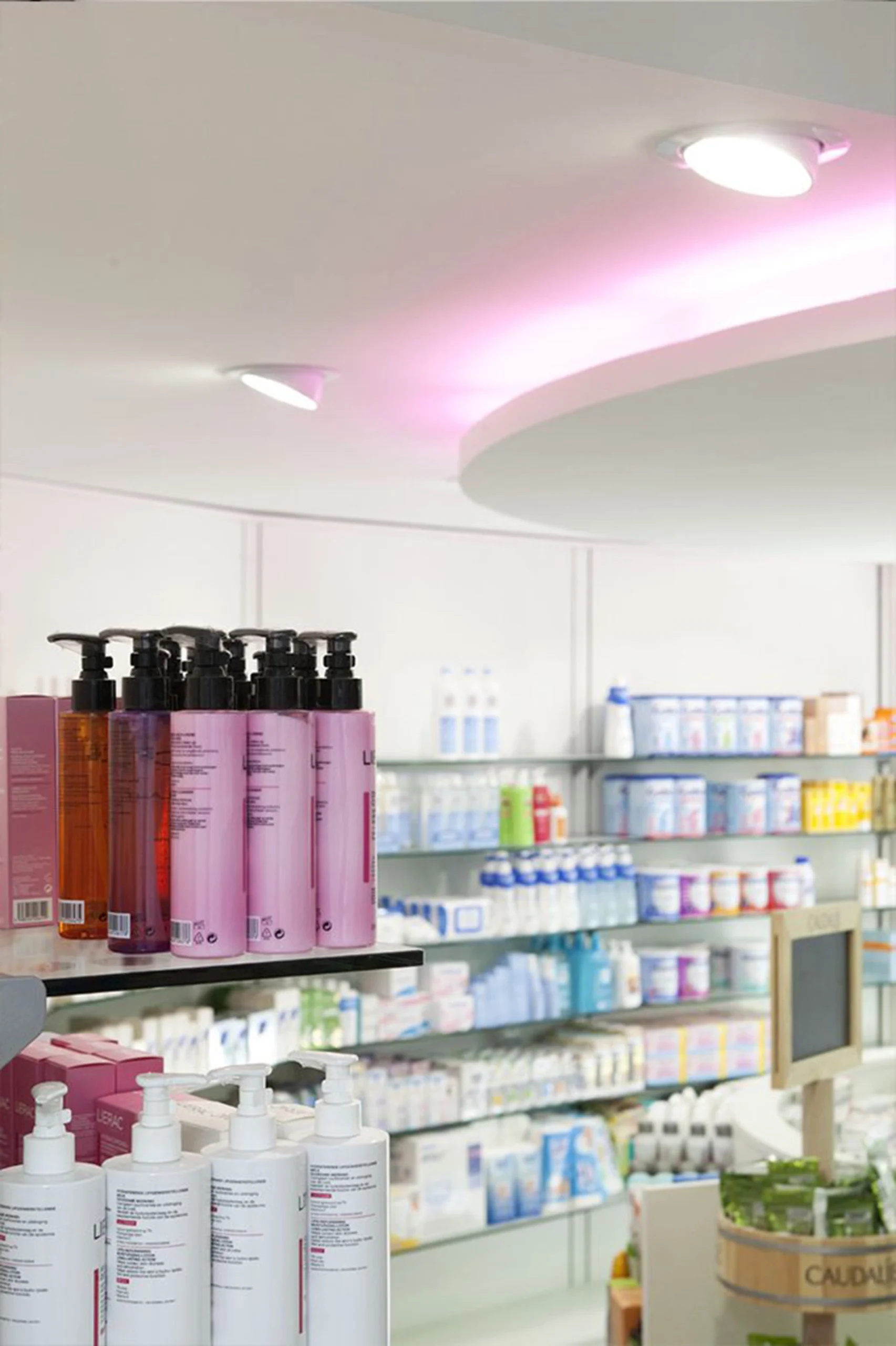 Réalisation Th.Kohl - Pharmacie de Chézy - gallery 04