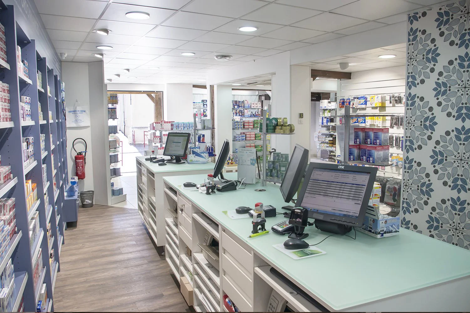Pharmacie de L’Arche 1 Réalisation Th.Kohl - Pharmacie de L’Arche - gallery 01