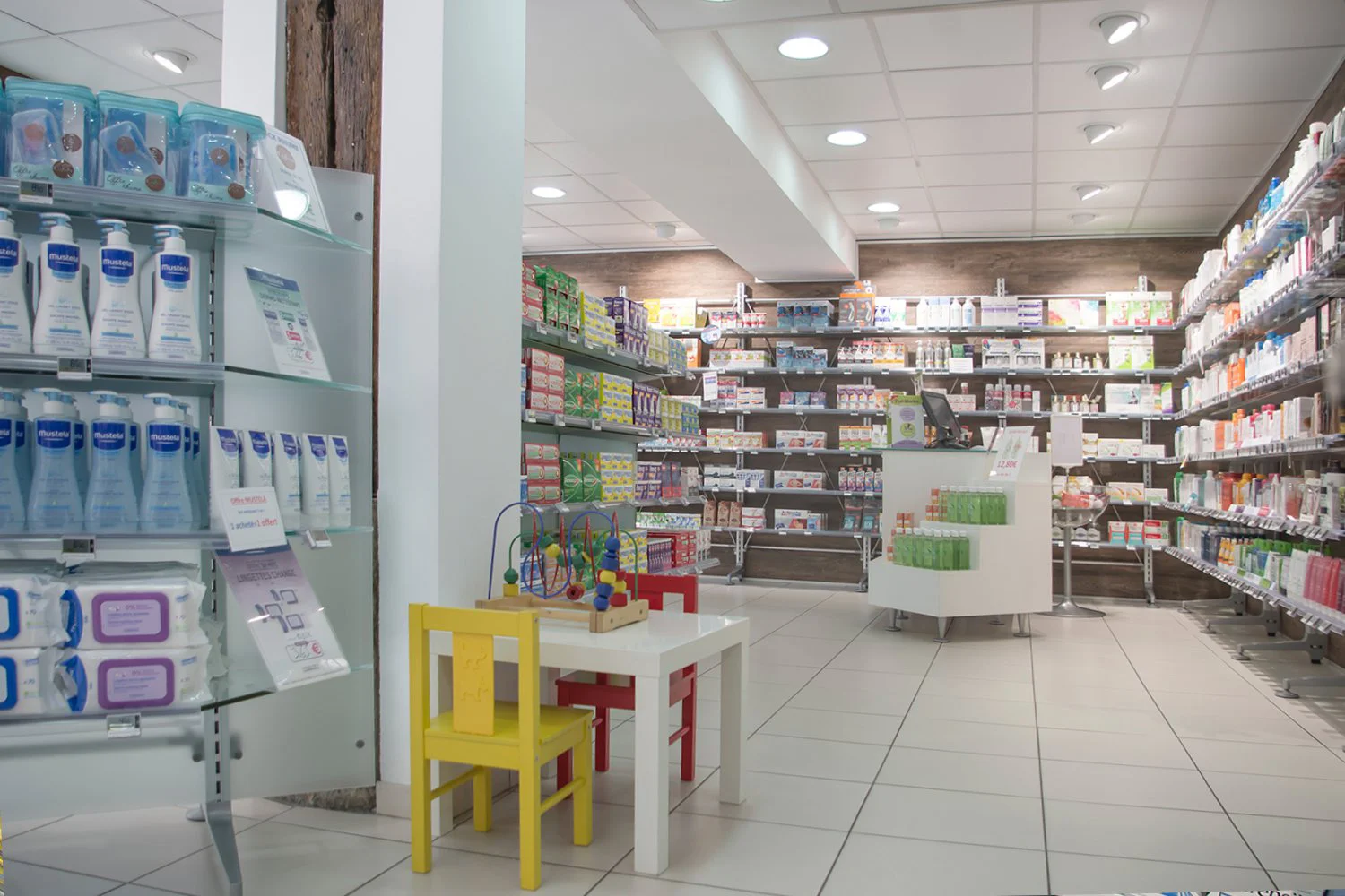 Pharmacie de L’Arche 3 Réalisation Th.Kohl - Pharmacie de L’Arche - gallery 03