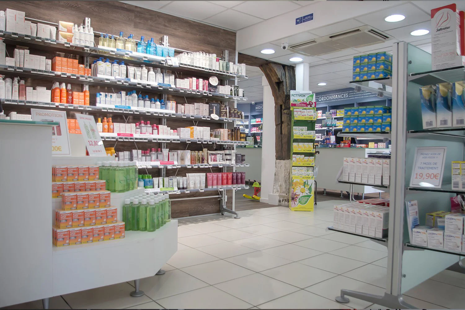 Pharmacie de L’Arche 4 Réalisation Th.Kohl - Pharmacie de L’Arche - gallery 05