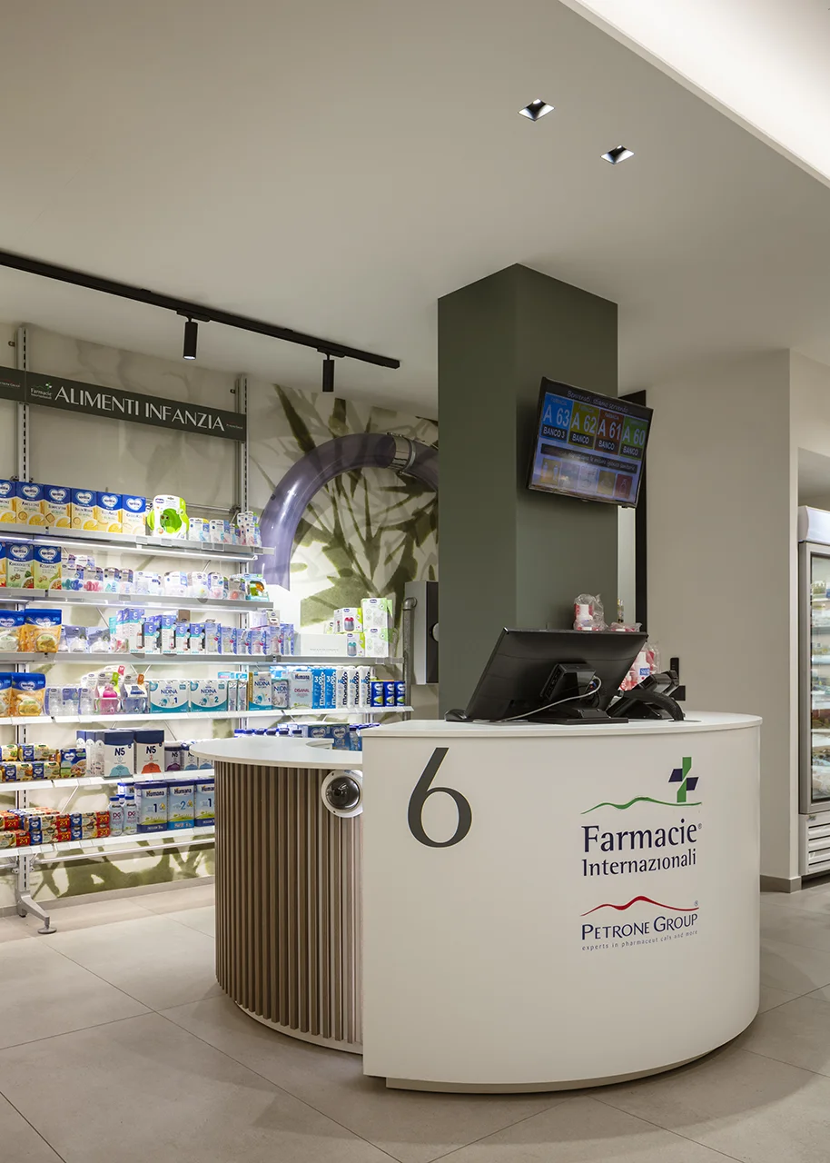 Realizzazioni Th.Kohl Farmacia Petrone NA - gallery 02