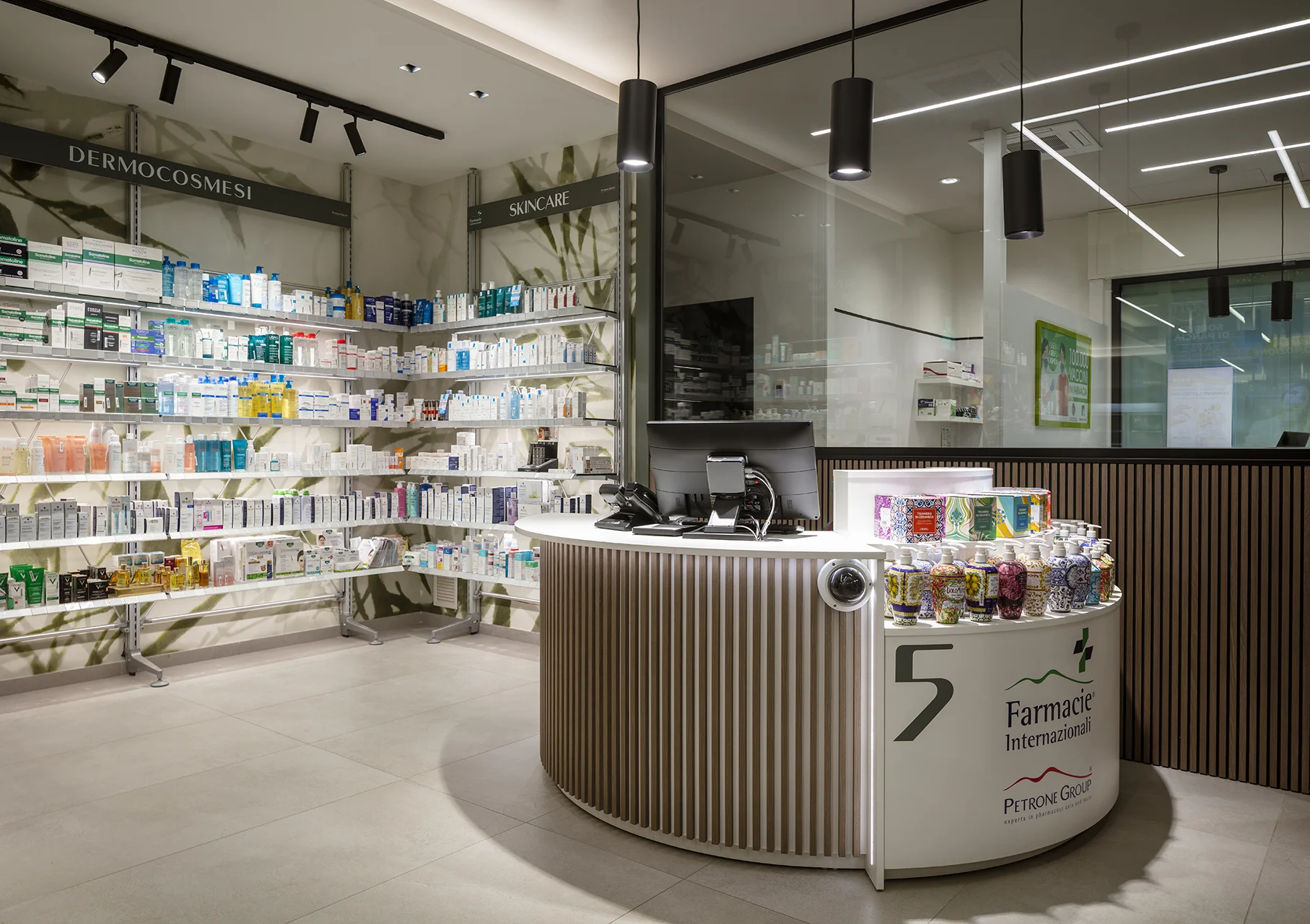 Realizzazioni Th.Kohl Farmacia Petrone NA - gallery 05
