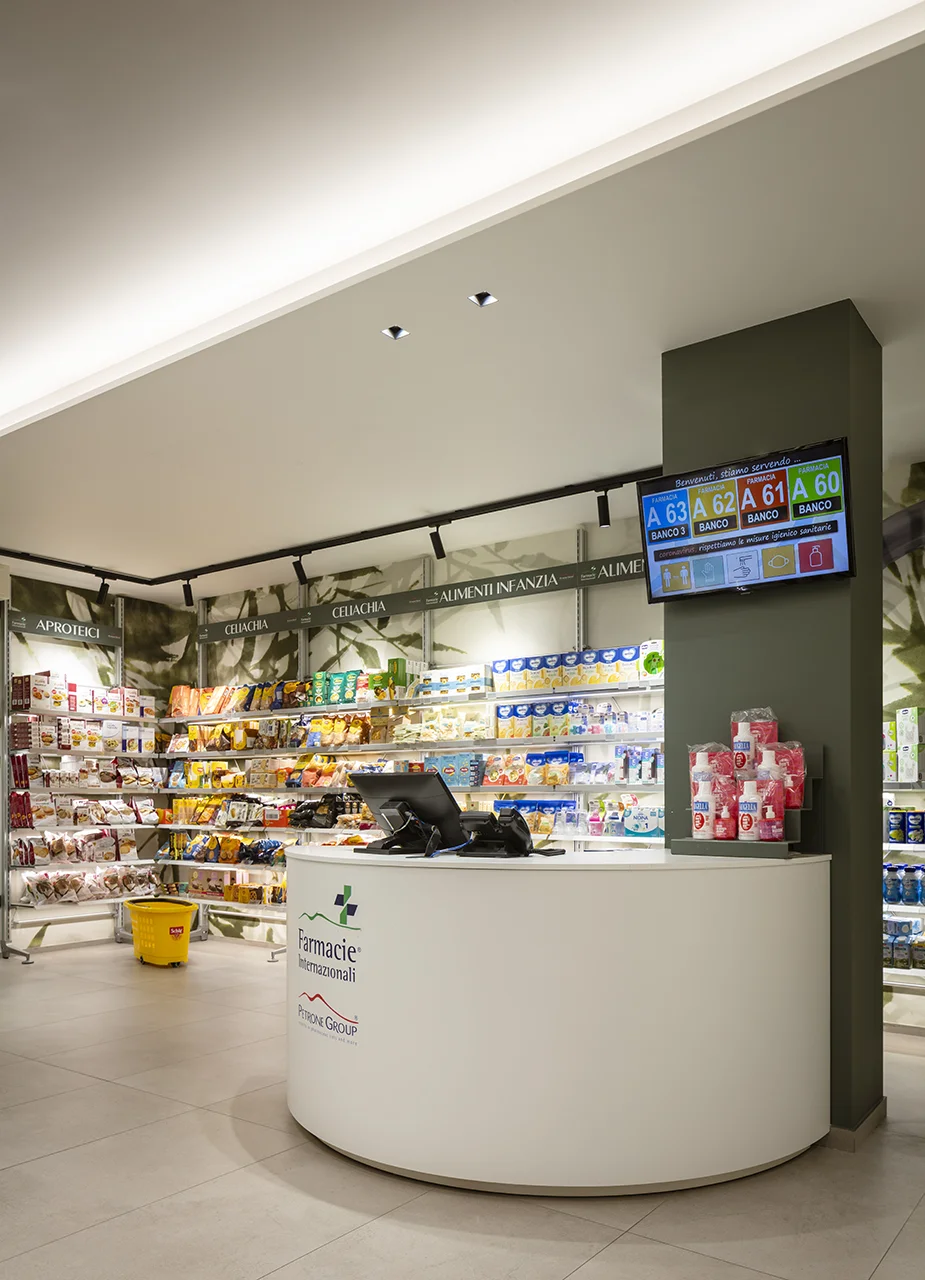 Realizzazioni Th.Kohl Farmacia Petrone NA - gallery 06