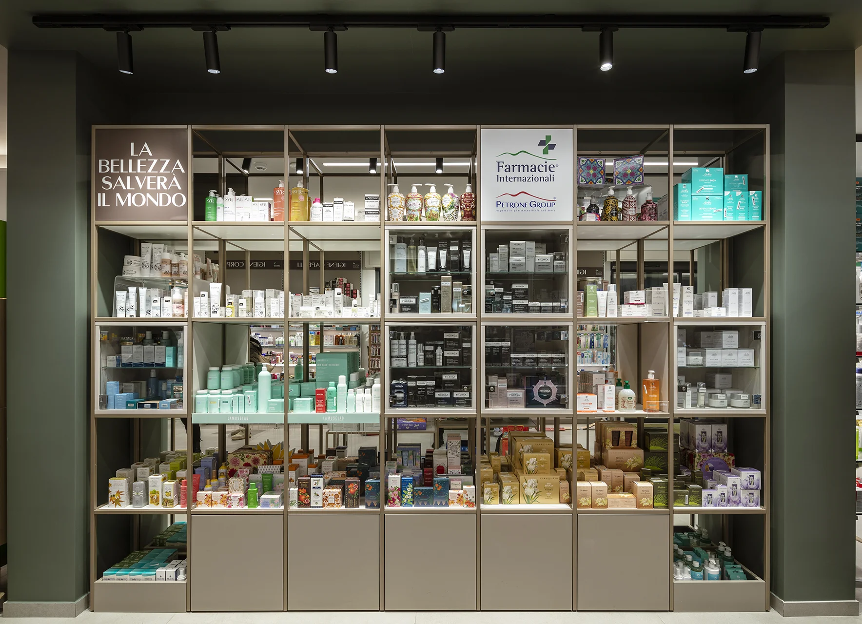 Realizzazioni Th.Kohl Farmacia Petrone NA - gallery 09