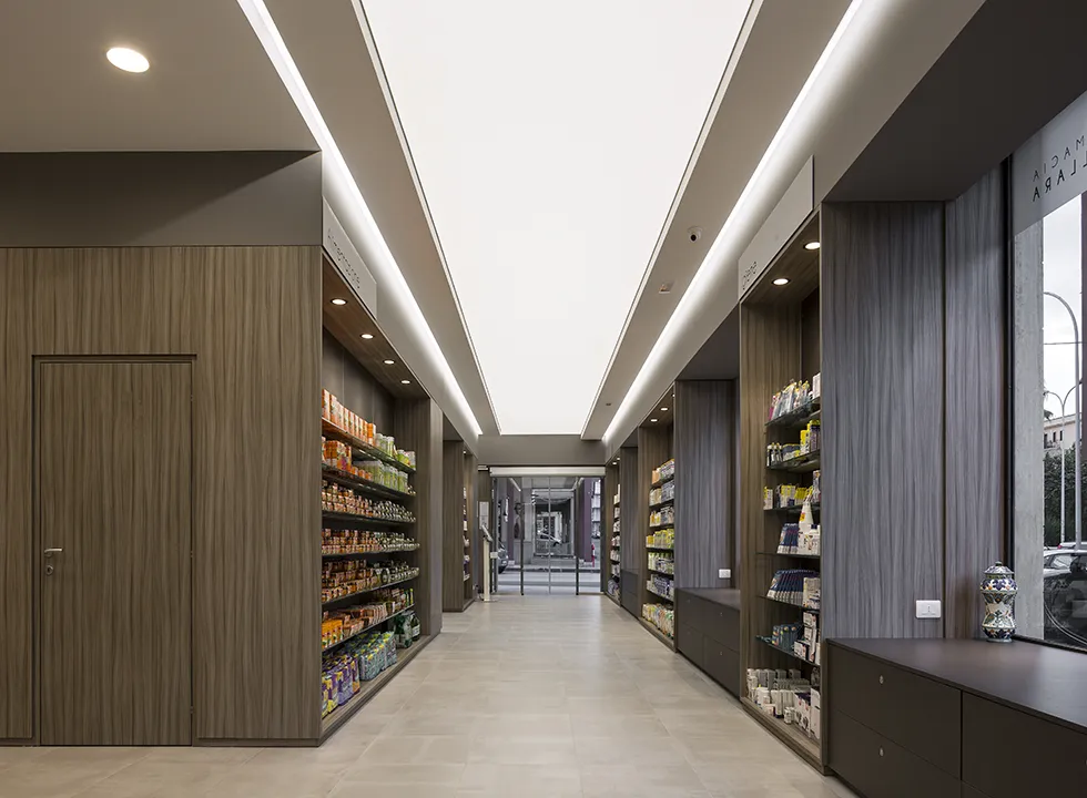 Pionieri dellarredamento per farmacia in Italia 1