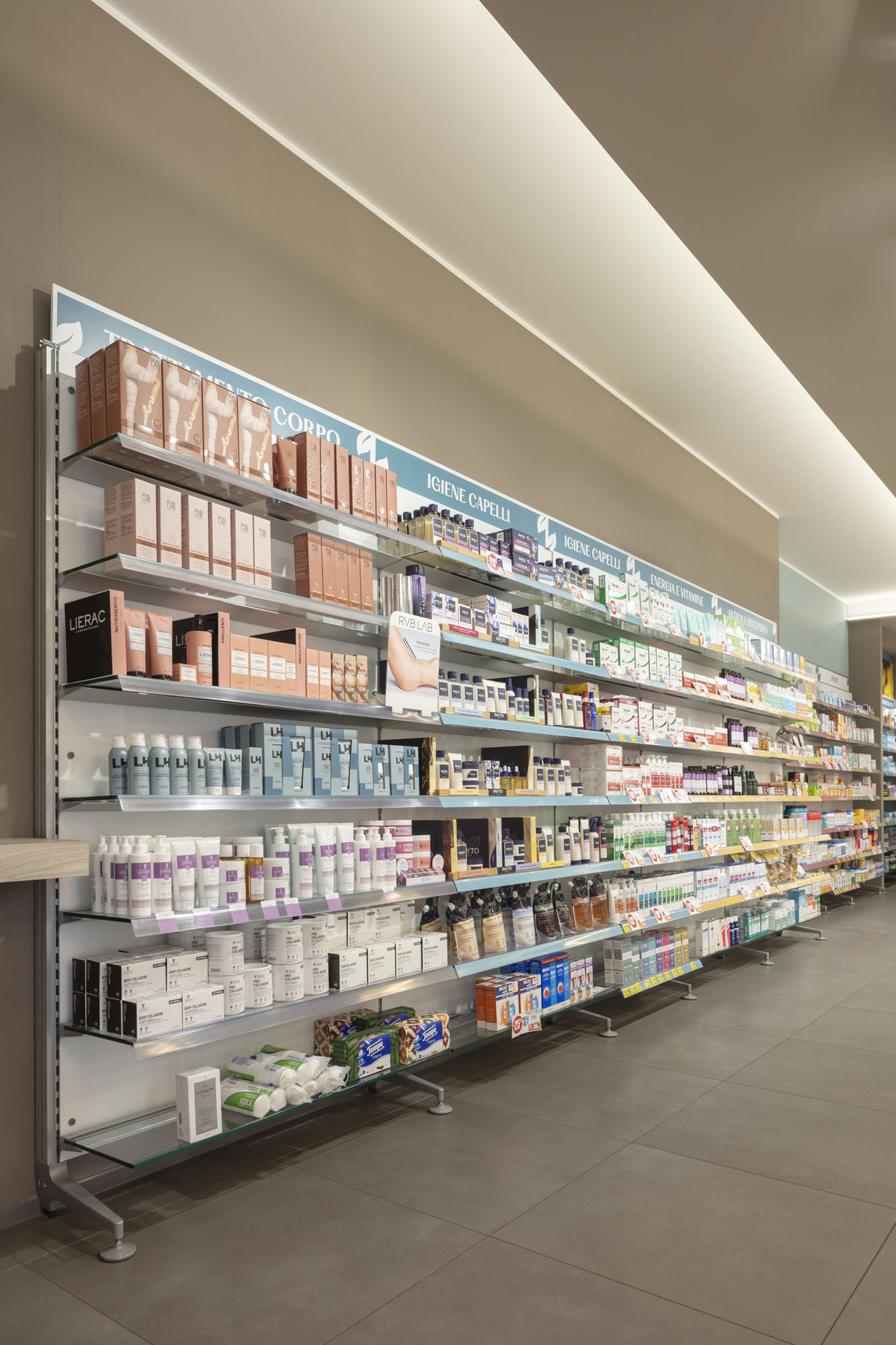 Farmacia Capezzuto 1 Realizzazione Farmacia Capezzuto - Bari - Th.Kohl - gallery1