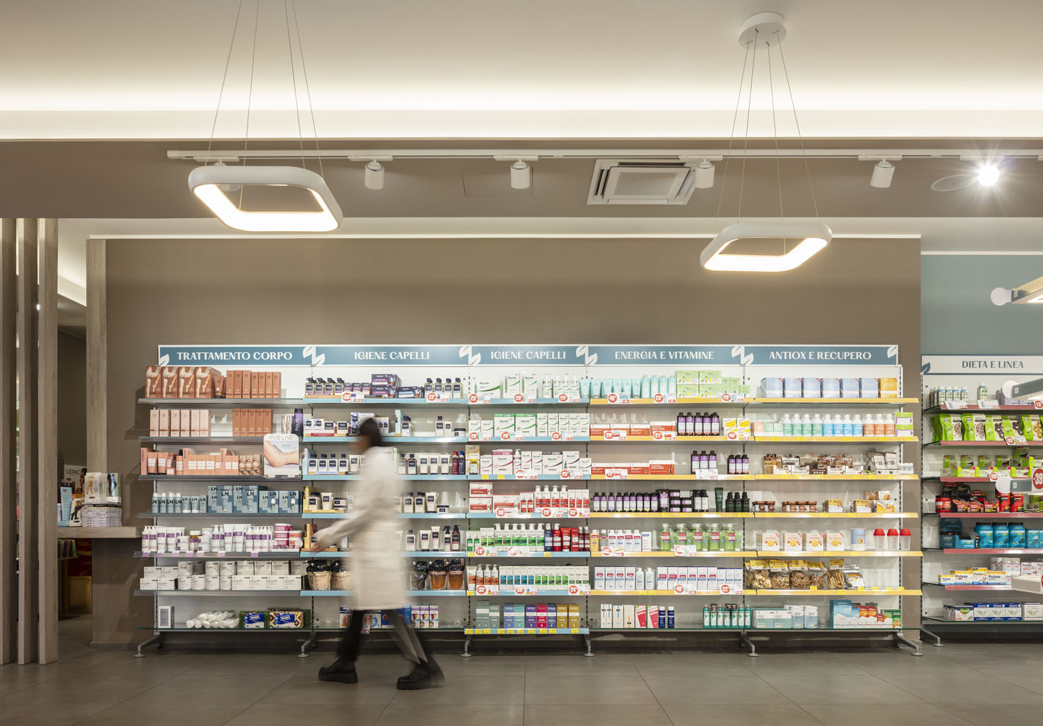 Farmacia Capezzuto 3 Realizzazione Farmacia Capezzuto - Bari - Th.Kohl - gallery 3