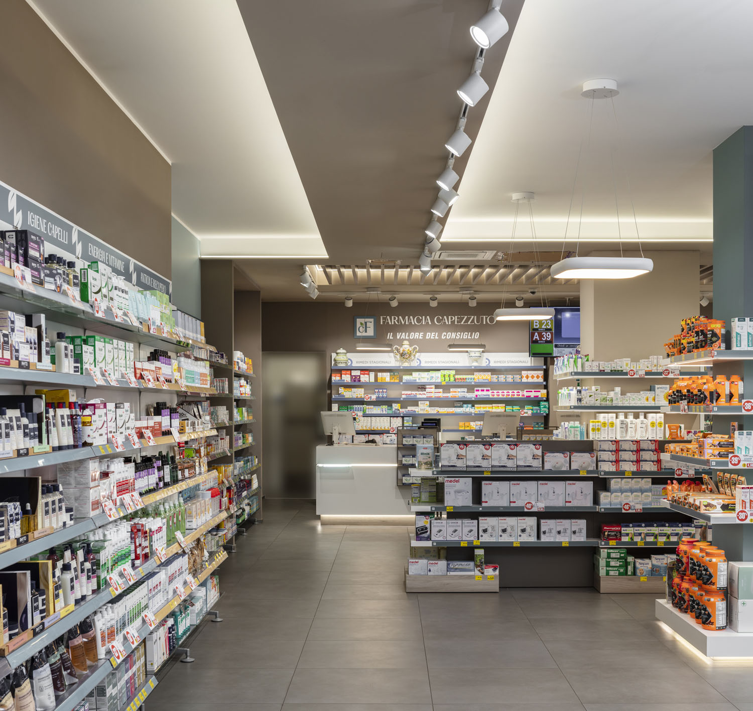 Farmacia Capezzuto 8 Realizzazione Farmacia Capezzuto - Bari - Th.Kohl - gallery 8
